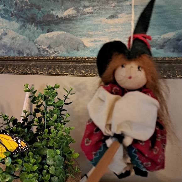 Vintage 🧙‍♀️ witch - Picture 6 of 14